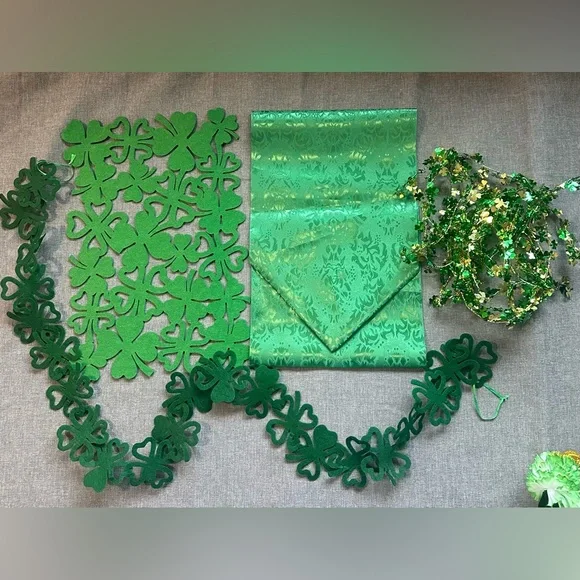 St. Patrick’s Day Decorations 20pc Bundle - Picture 5 of 8